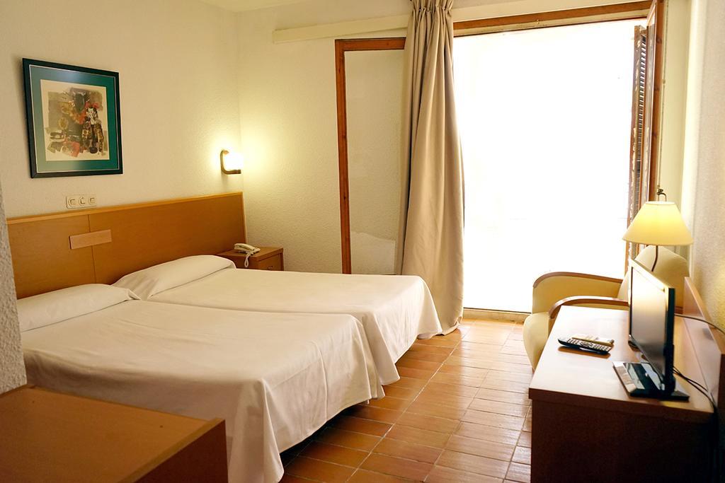 Hotel Checkin Torredembarra Esterno foto